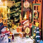 Christmas Street Book Nook kit - Image 3
