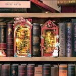 Christmas Street Book Nook kit - Image 5