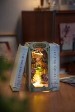 Falling Sakura book nook kit - Image 6