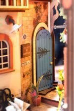 Floral Corner w/ Dust Cover Book Nook Kit - Image 5