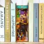 Vincent's World book nook kit - Image 4