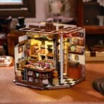 Henry's Chocolate Book Nook kit - Image 3