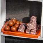 Henry's Chocolate Book Nook kit - Image 9
