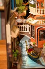 Romantic Venice Book Nook kit - Image 4