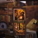 Rose Detective Agency Book Nook kit - Image 2