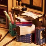Shakespeare Book Nook kit - Image 5