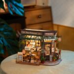 Tipsy Restaurant Book Nook kit - Image 2
